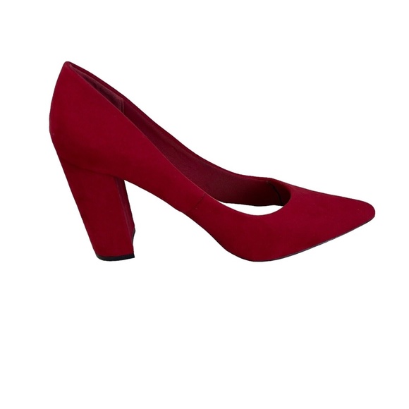Bamboo Womens 9M Red Velvet Pump Heels - Picture 7 of 10